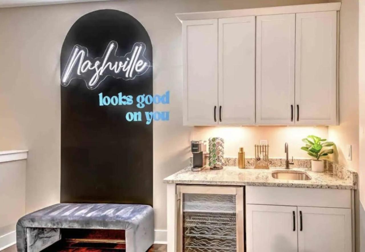 Luxury Four-Story Home, Rooftop Deck With Views, Pingpong! Sleeps 12! Nashville Exteriér fotografie