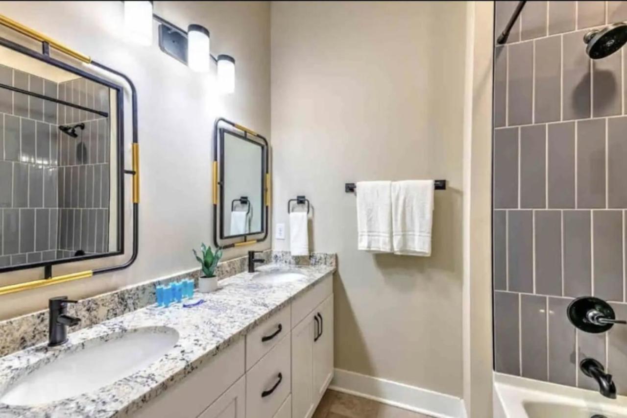 Luxury Four-Story Home, Rooftop Deck With Views, Pingpong! Sleeps 12! Nashville Exteriér fotografie
